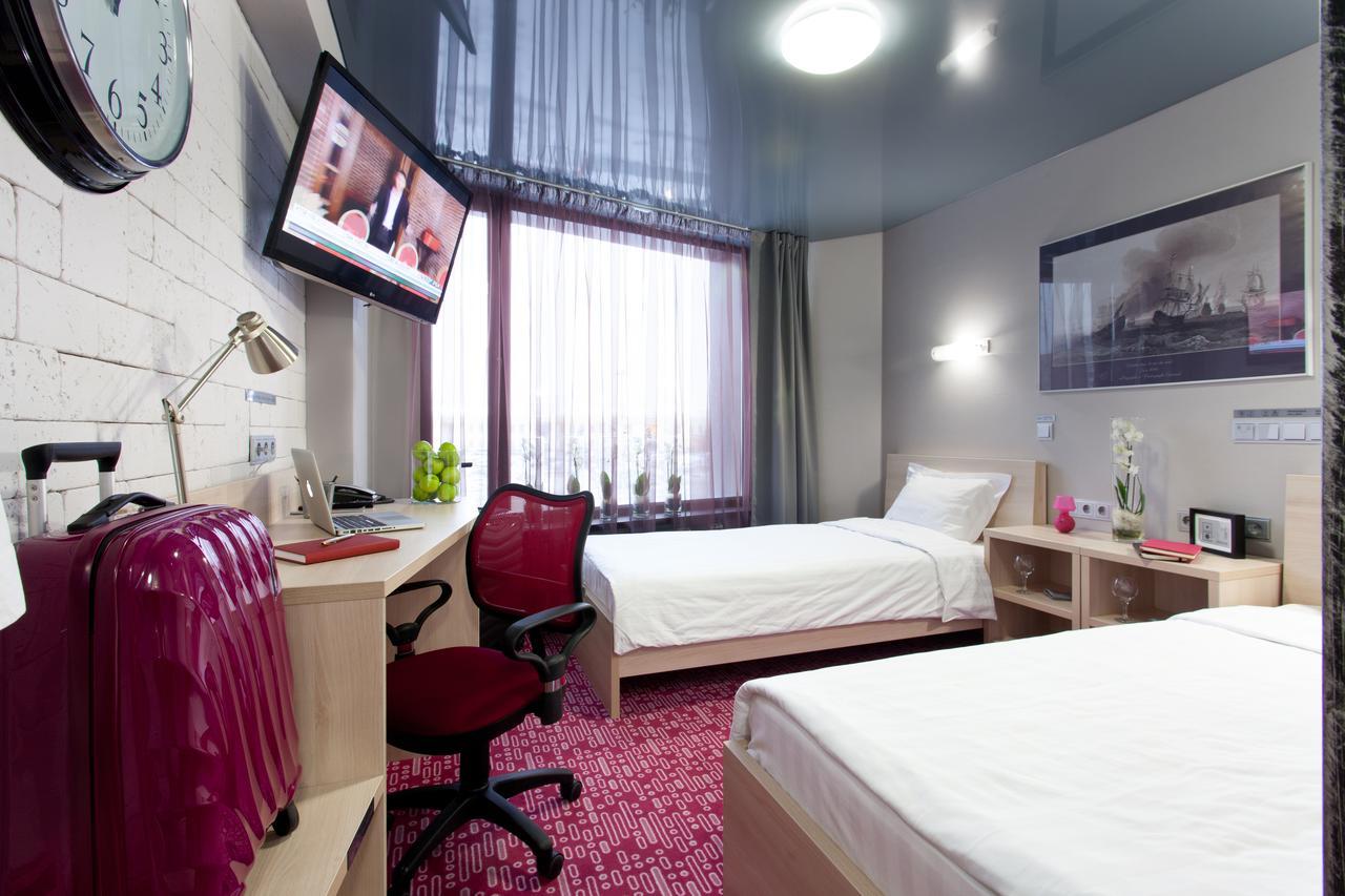 Marins Park Hotel Yekaterinburg Room photo